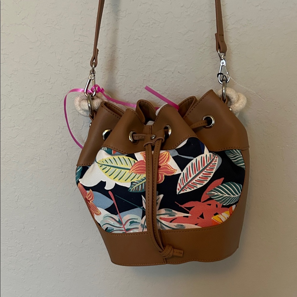 NEW. Handbag  NWT. Autumn. Naturalizer Multicolor Leaf Shoulder Bag